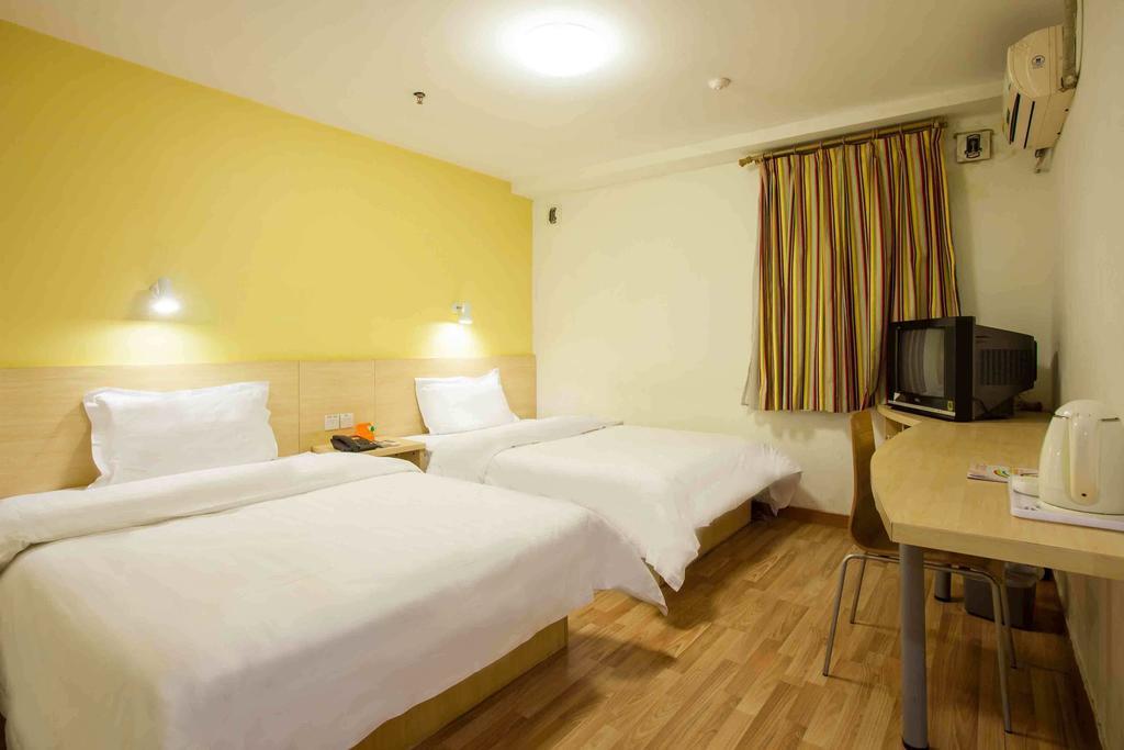 7Days Inn Chengdu North Railway Station Habitación foto